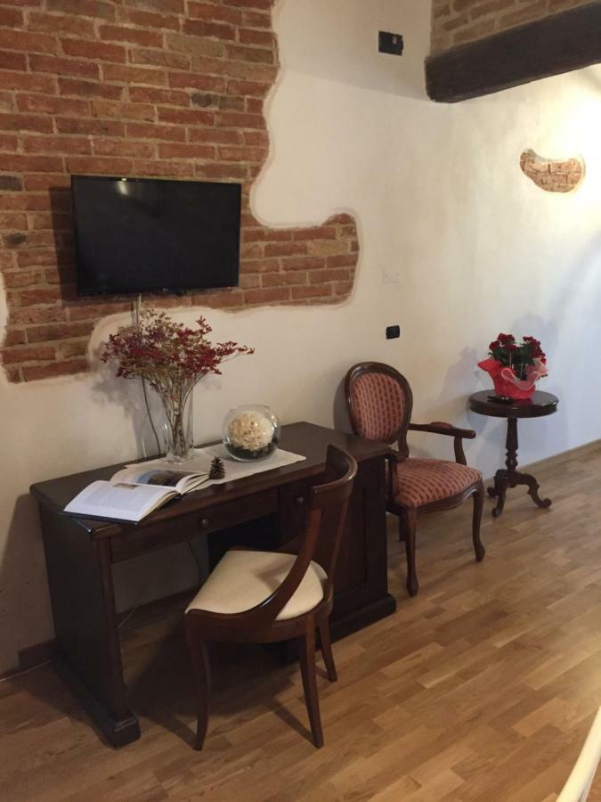 Cascina Maina Villa Diano d'Alba Luaran gambar