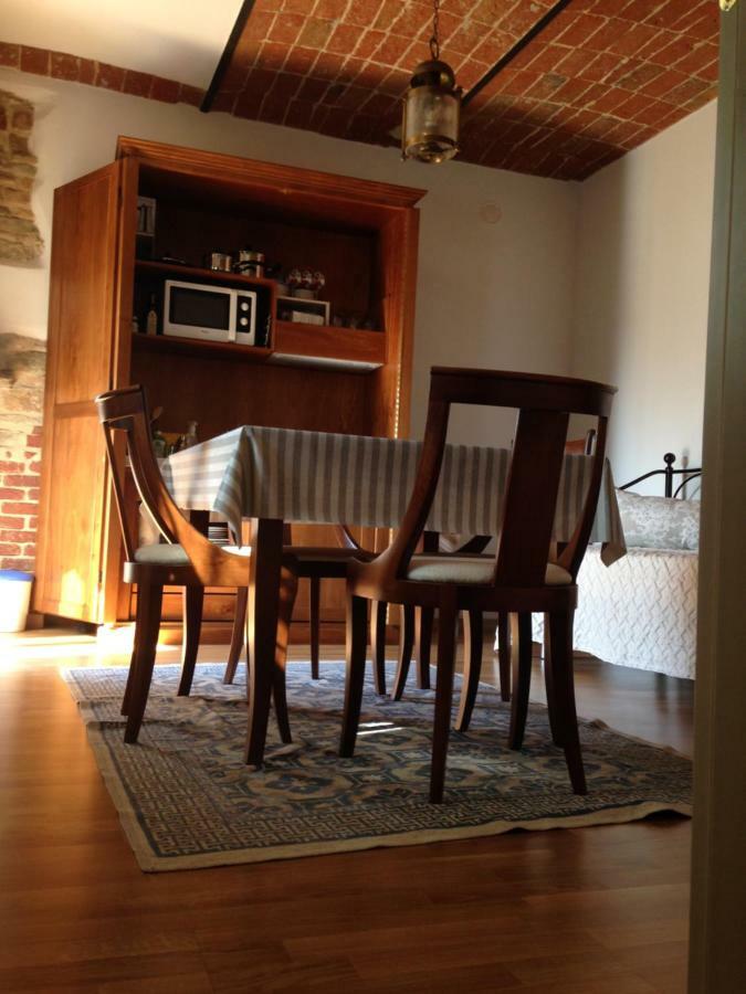 Cascina Maina Villa Diano d'Alba Luaran gambar
