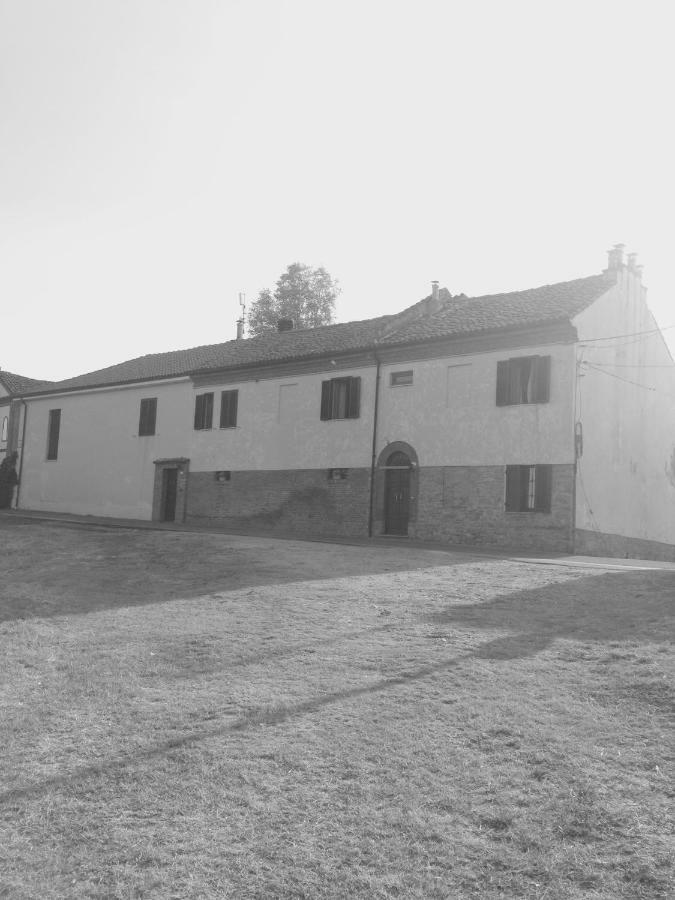 Cascina Maina Villa Diano d'Alba Luaran gambar
